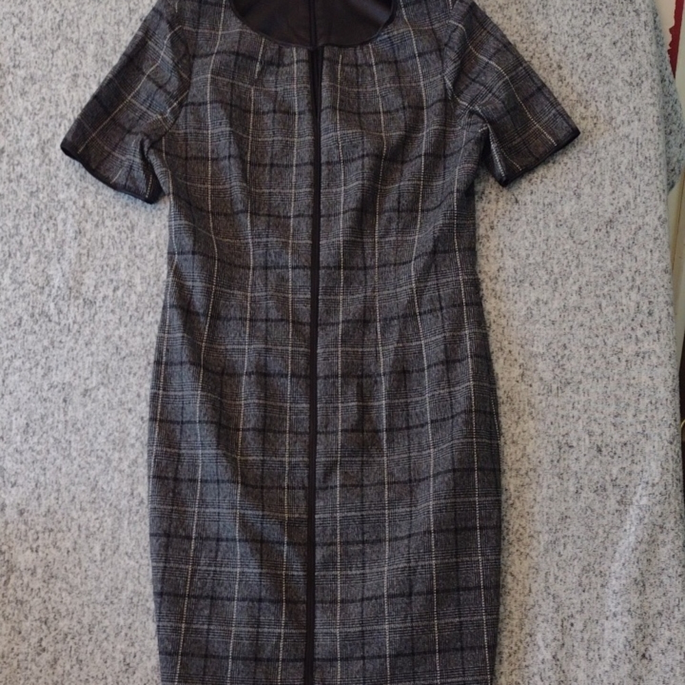 T. Tahari Dress Office Professional Semi Fitted Lined